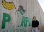 roger-waters-graffiti-2