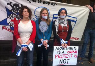 Australian BDS-protest-out-side-court-a