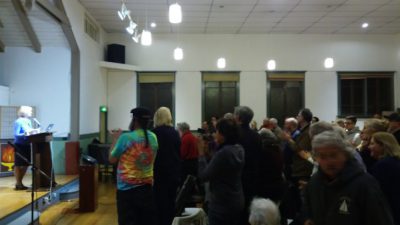 berkeley-bfuu-standing-ovation-for-alison-weir_2-16-17_smaller